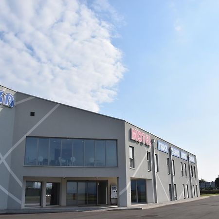 Daka Prenocisce Motel Velika Vas pri Krskem ภายนอก รูปภาพ